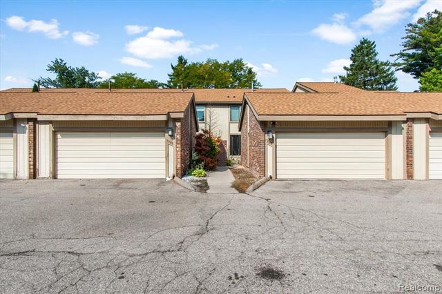 7387 Radcliff Drive 47, West Bloomfield, MI 48322