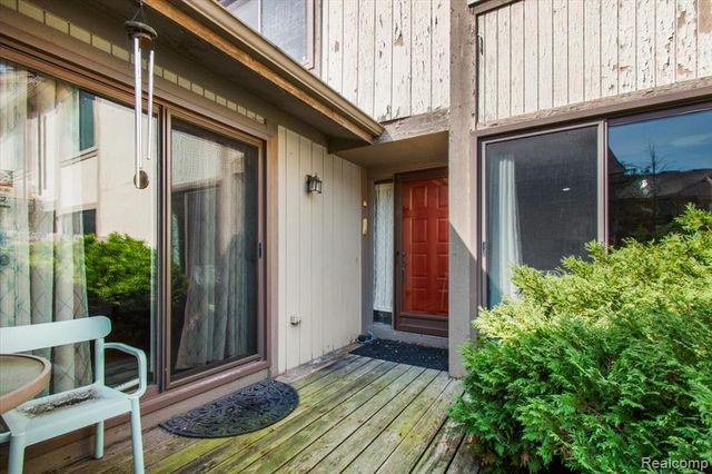 7387 Radcliff Drive 47, West Bloomfield, MI 48322
