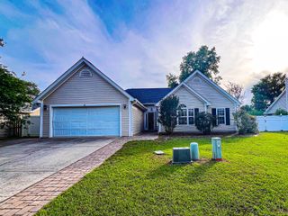 4422 Barcelona Ln., Little River, SC 29566