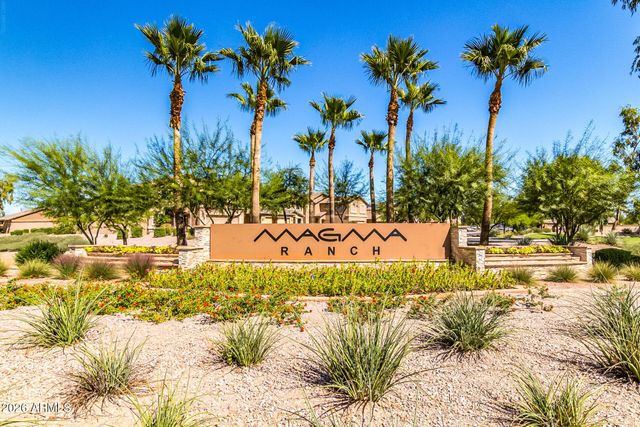 10710 E WALLFLOWER Lane, Florence, AZ 85132