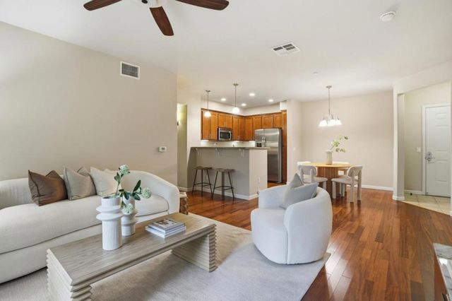 4388 El Camino Real 309, Los Altos, CA 94022