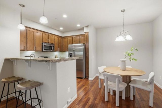4388 El Camino Real 309, Los Altos, CA 94022