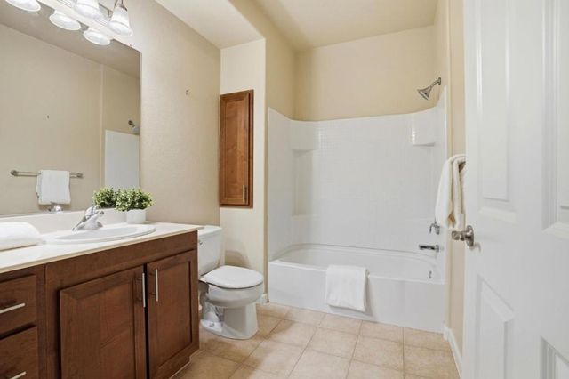 4388 El Camino Real 309, Los Altos, CA 94022