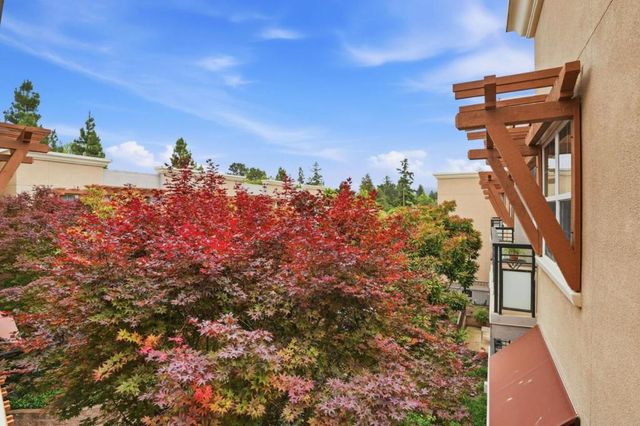 4388 El Camino Real 309, Los Altos, CA 94022