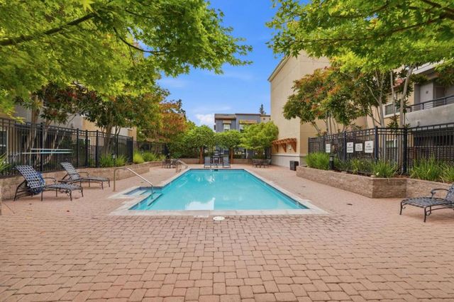 4388 El Camino Real 309, Los Altos, CA 94022
