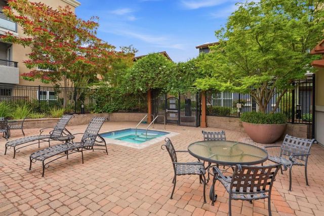 4388 El Camino Real 309, Los Altos, CA 94022