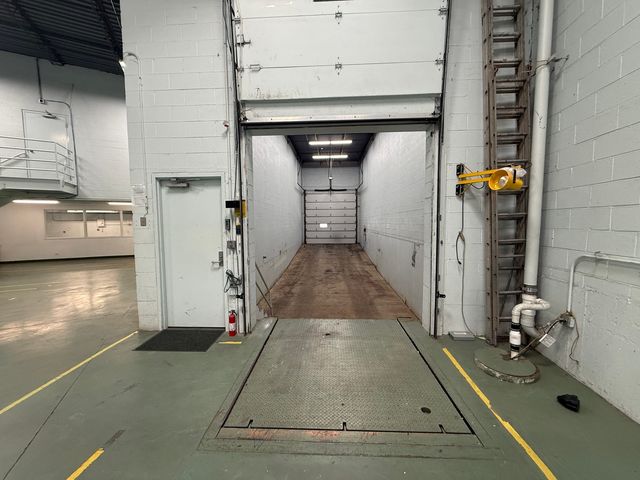 1881 Industrial Drive, Libertyville, IL 60048