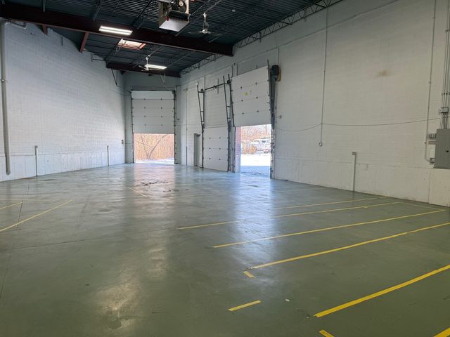 1881 Industrial Drive, Libertyville, IL 60048