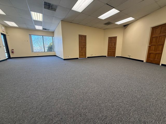 1881 Industrial Drive, Libertyville, IL 60048