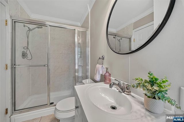 60 Moore Avenue, Waldwick, NJ 07463