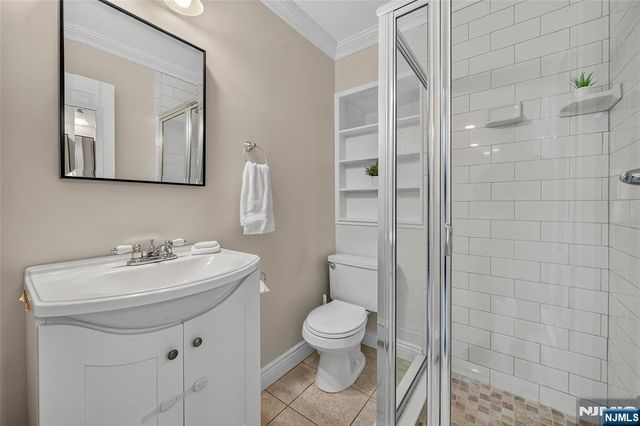 60 Moore Avenue, Waldwick, NJ 07463