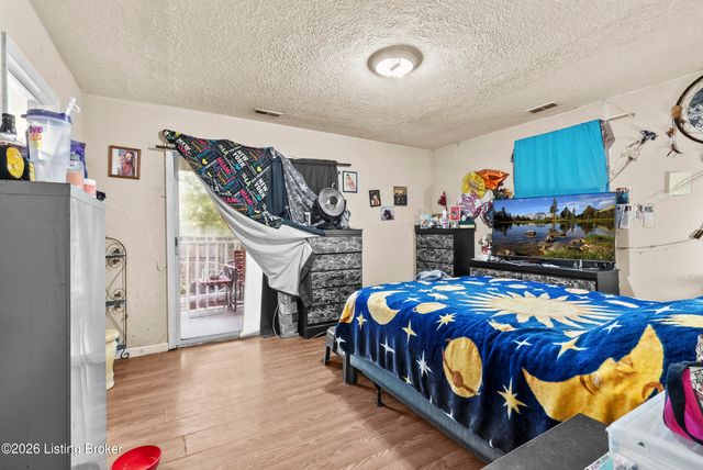 2801 Griffiths Ave, Louisville, KY 40212