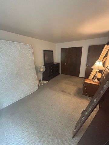 1050 Holbrook Road 1H, Homewood, IL 60430