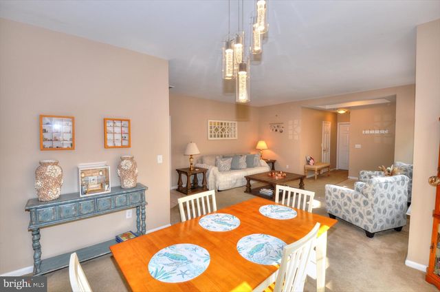 4 SYMPHONY AVE, Bayville, NJ 08721