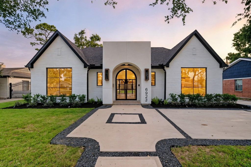 6923 Shavelson Street, Houston, TX 77055