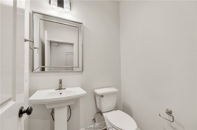 3512 Wildwood Court, Bryan, TX 77808
