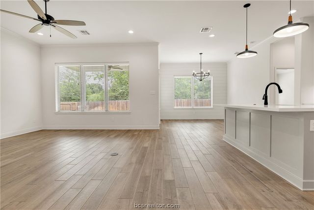 3512 Wildwood Court, Bryan, TX 77808