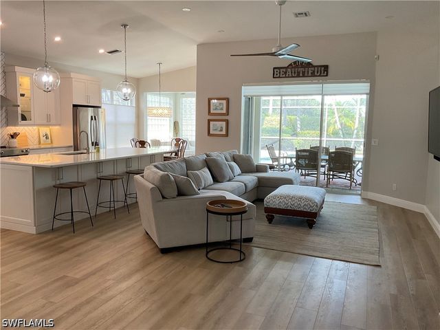 1709 MARSH RUN, Naples, FL 34109