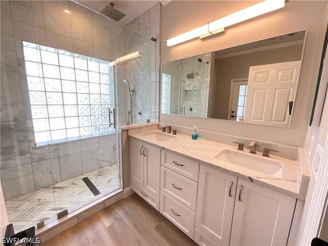 1709 MARSH RUN, Naples, FL 34109