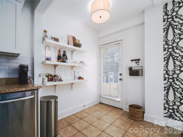 118 N Laurel Avenue 2, Charlotte, NC 28207