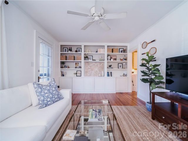 118 N Laurel Avenue 2, Charlotte, NC 28207