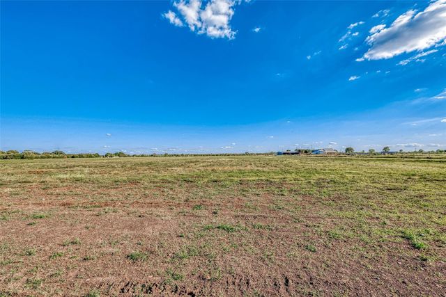 000 Mcfarlane Road, Beasley, TX 77417