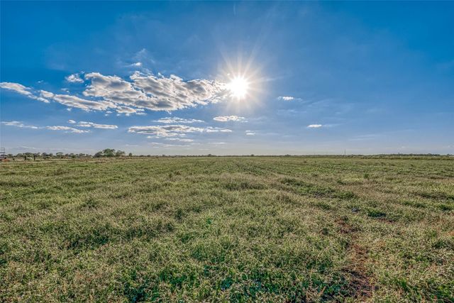 000 Mcfarlane Road, Beasley, TX 77417