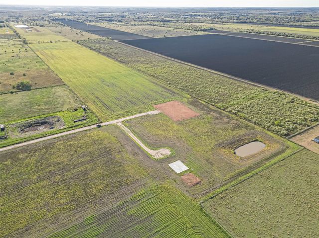 000 Mcfarlane Road, Beasley, TX 77417