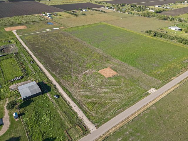 000 Mcfarlane Road, Beasley, TX 77417