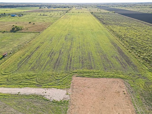 000 Mcfarlane Road, Beasley, TX 77417