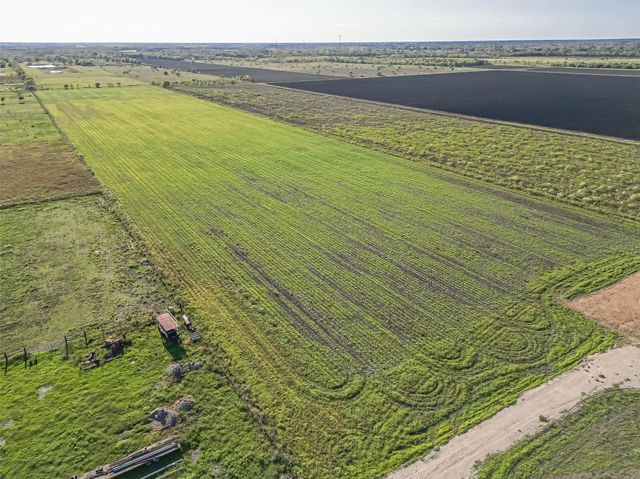 000 Mcfarlane Road, Beasley, TX 77417