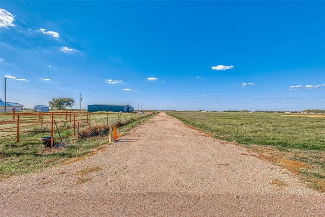 000 Mcfarlane Road, Beasley, TX 77417