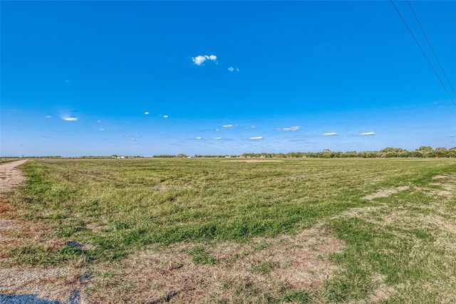 000 Mcfarlane Road, Beasley, TX 77417