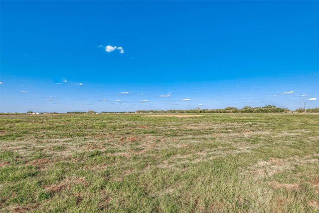 000 Mcfarlane Road, Beasley, TX 77417