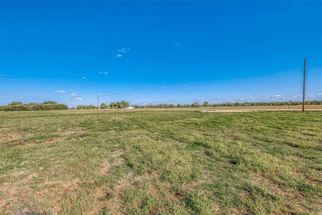 000 Mcfarlane Road, Beasley, TX 77417