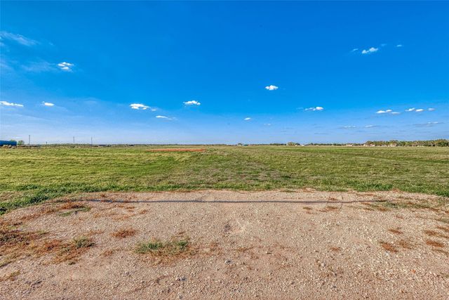 000 Mcfarlane Road, Beasley, TX 77417