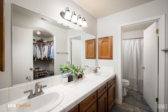 4611 Polo Club Drive, Bakersfield, CA 93312