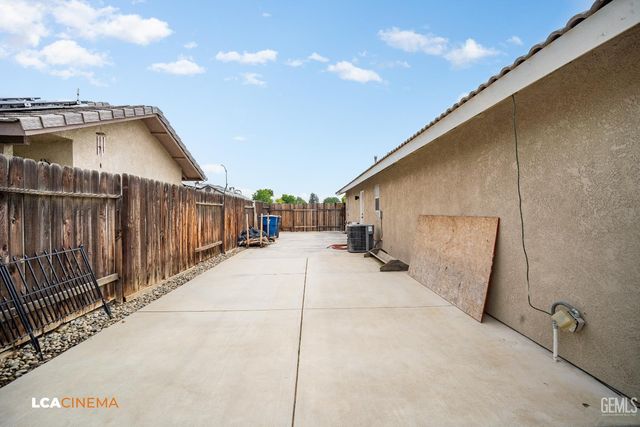 4611 Polo Club Drive, Bakersfield, CA 93312