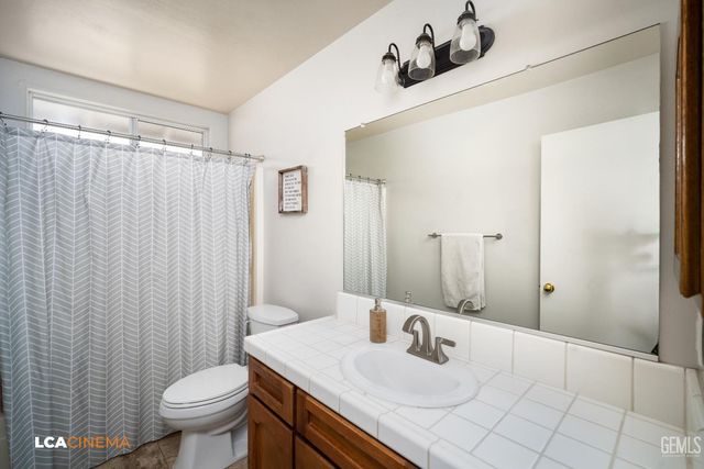 4611 Polo Club Drive, Bakersfield, CA 93312