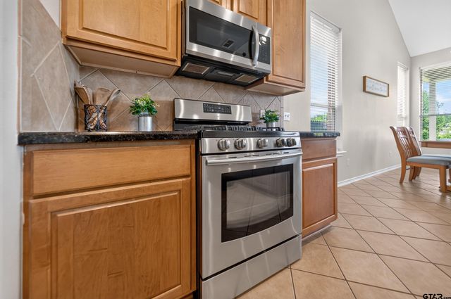 1907 Silver Cove, Whitehouse, TX 75791