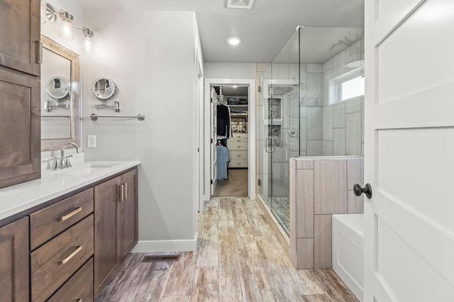 3755 Houkom Drive E, West Fargo, ND 58078