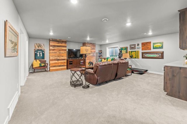 3755 Houkom Drive E, West Fargo, ND 58078