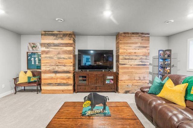 3755 Houkom Drive E, West Fargo, ND 58078