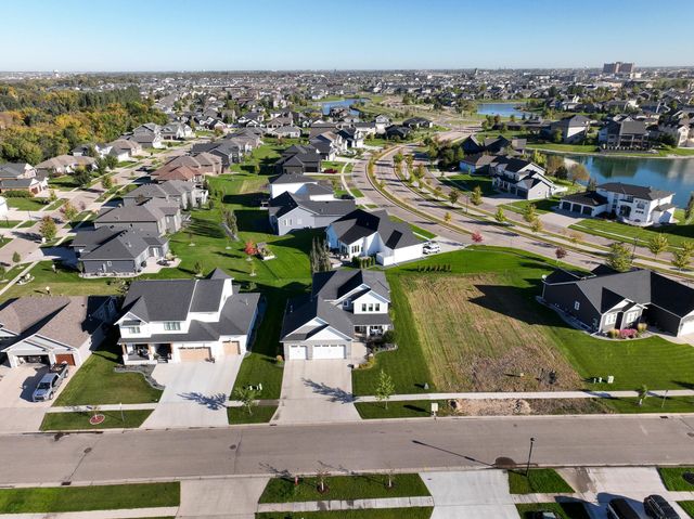 3755 Houkom Drive E, West Fargo, ND 58078