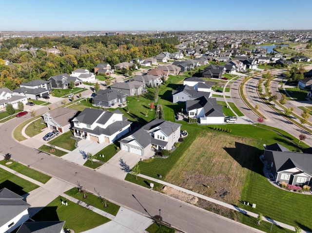 3755 Houkom Drive E, West Fargo, ND 58078