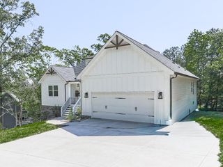 17 Wendover Drive, Cartersville, GA 30120