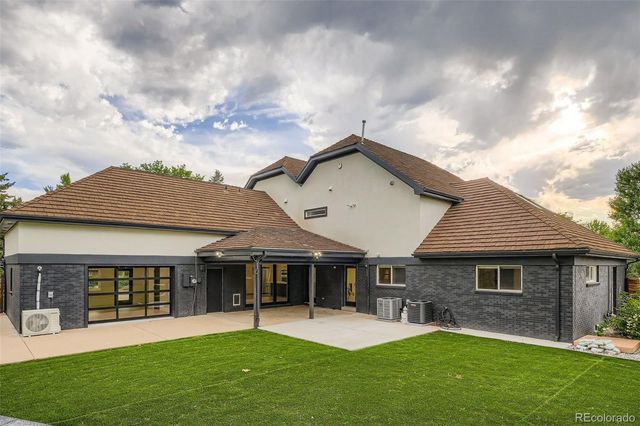 22 Rangeview Drive, Wheat Ridge, CO 80215