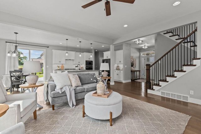 5644 N SUMMERLAND DRIVE, Appleton, WI 54913