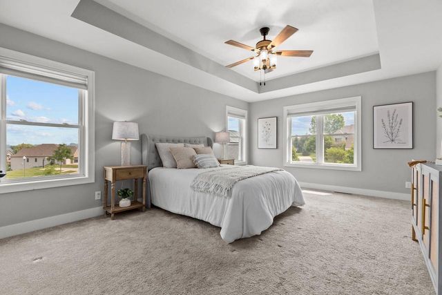 5644 N SUMMERLAND DRIVE, Appleton, WI 54913