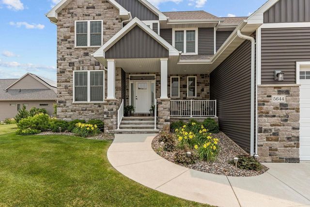 5644 N SUMMERLAND DRIVE, Appleton, WI 54913